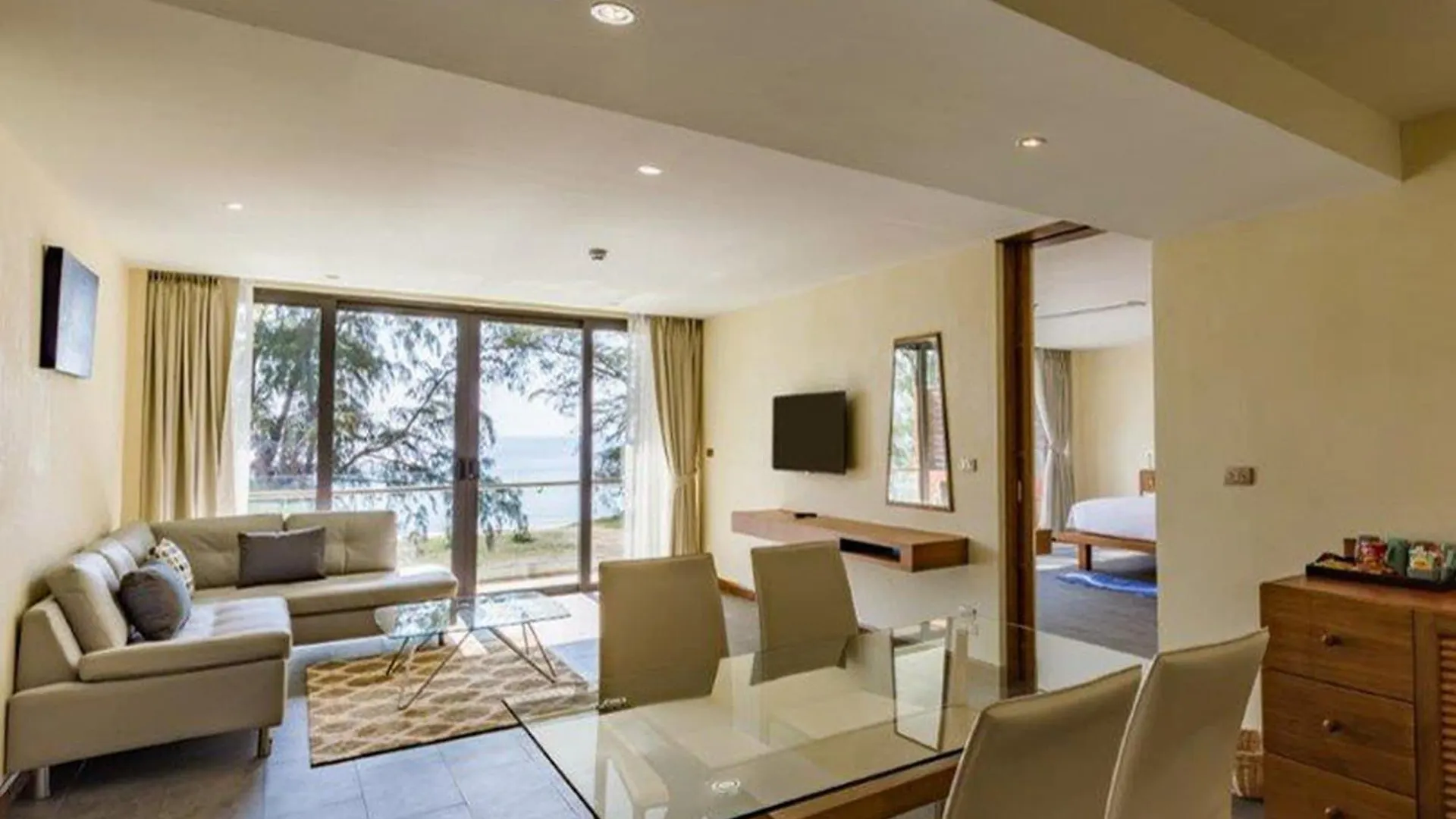 Coriacea Beachfront Boutique Phuket Resort - Sha Plus Mai Khao 4*,